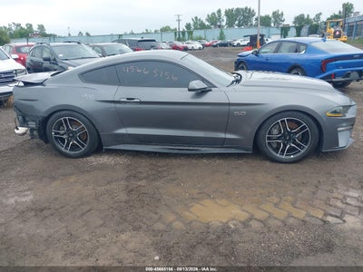 FORD MUSTANG
