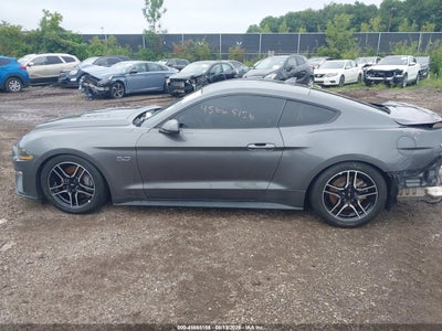 FORD MUSTANG