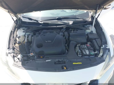 NISSAN MAXIMA