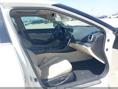 NISSAN MAXIMA