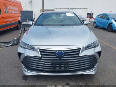 TOYOTA AVALON
