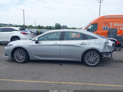 TOYOTA AVALON