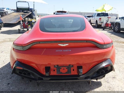 ASTON MARTIN VANTAGE