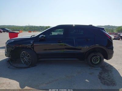 CADILLAC XT4