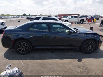 CHRYSLER 300