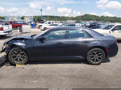CHRYSLER 300