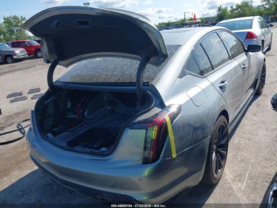 CADILLAC CT5-V
