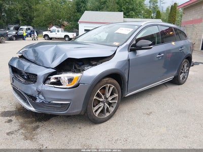 VOLVO V60 CROSS COUNTRY