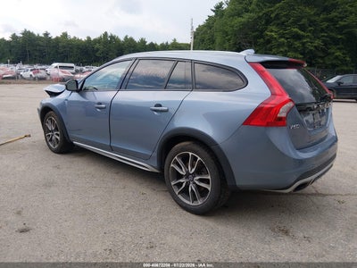 VOLVO V60 CROSS COUNTRY