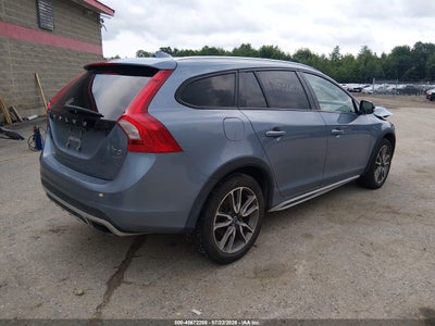 VOLVO V60 CROSS COUNTRY