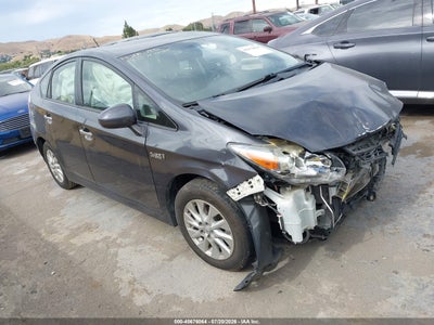2014 Toyota Prius PLUG-IN