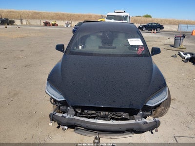 TESLA MODEL X