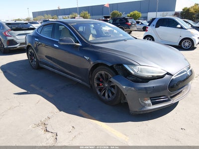 2015 Tesla Model S