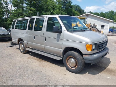 2003 Ford E-350 Super Duty