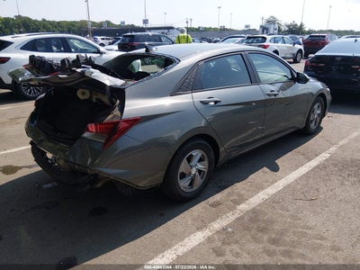 HYUNDAI ELANTRA