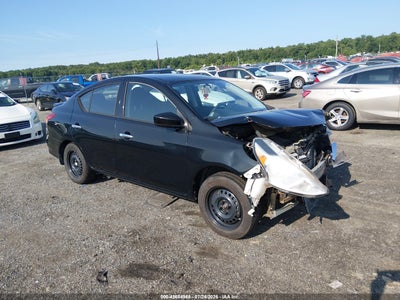 NISSAN VERSA