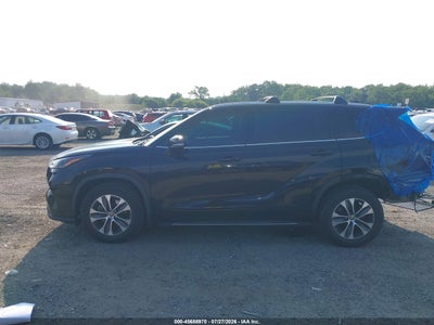 TOYOTA HIGHLANDER