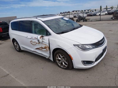 CHRYSLER PACIFICA