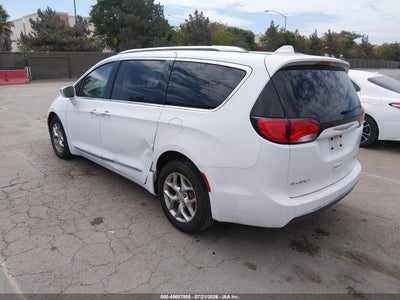CHRYSLER PACIFICA