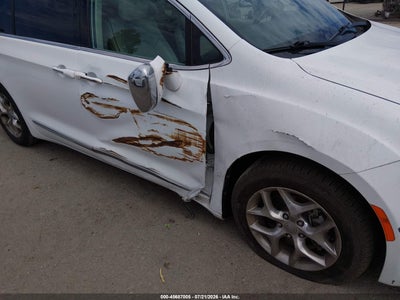 CHRYSLER PACIFICA