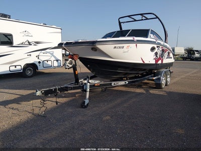 2013 Chaparral 24'