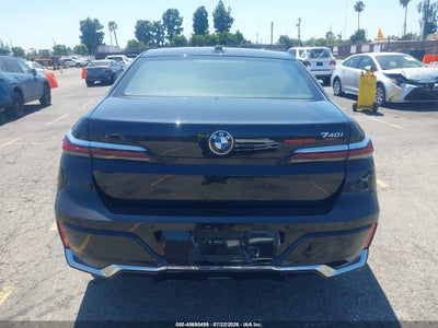 BMW 740I