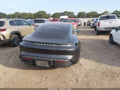 PORSCHE TAYCAN