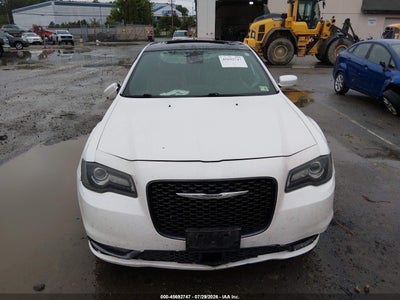 CHRYSLER 300