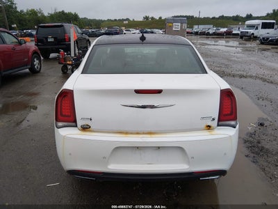 CHRYSLER 300