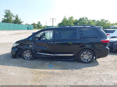 TOYOTA SIENNA