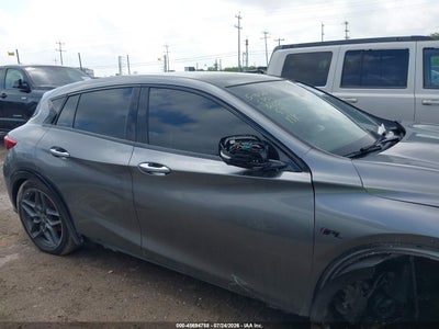 INFINITI QX30