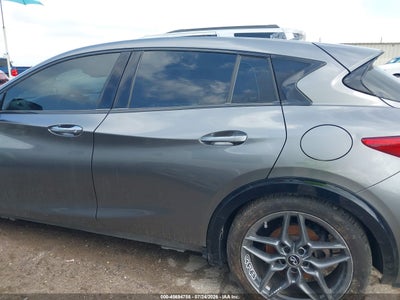 INFINITI QX30