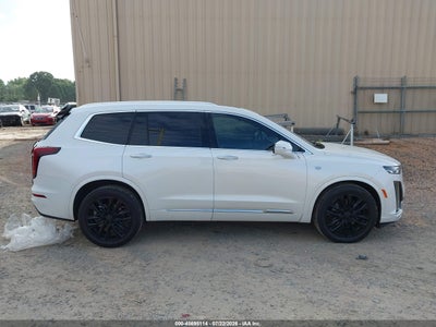 CADILLAC XT6