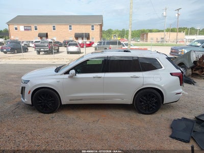 CADILLAC XT6