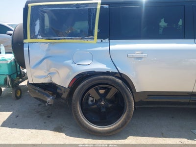 LAND ROVER DEFENDER