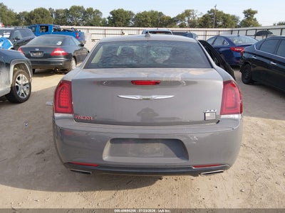 CHRYSLER 300