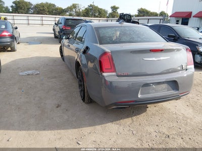 CHRYSLER 300
