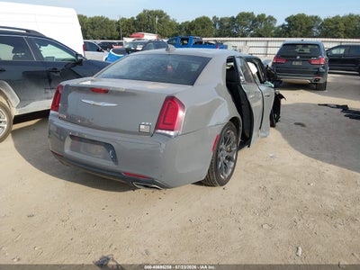 CHRYSLER 300