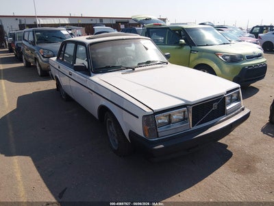 1983 Volvo 244