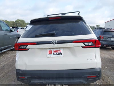 TOYOTA GRAND HIGHLANDER