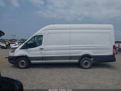 FORD TRANSIT-250 CARGO VAN