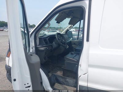 FORD TRANSIT-250 CARGO VAN