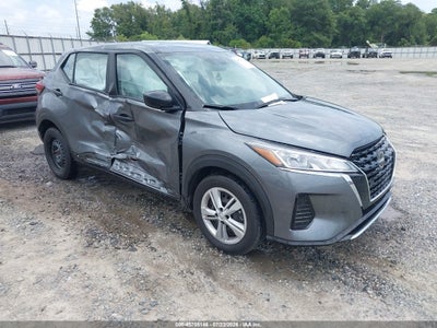 NISSAN KICKS PLAY