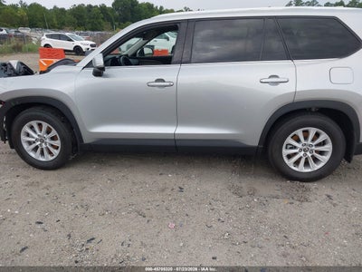TOYOTA GRAND HIGHLANDER