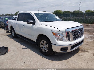 2018 Nissan Titan SV