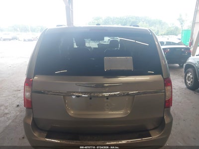 CHRYSLER TOWN & COUNTRY