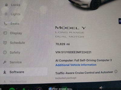 TESLA MODEL Y