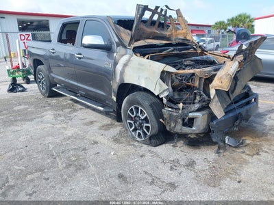 TOYOTA TUNDRA