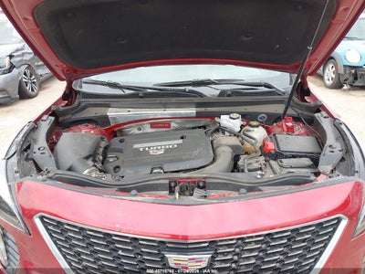 CADILLAC XT4