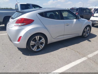 HYUNDAI VELOSTER